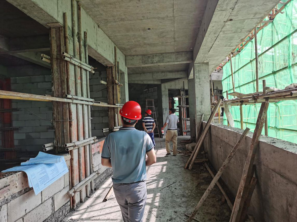 江南實驗小學2#教輔樓完成一、二層主體結(jié)構(gòu)驗收