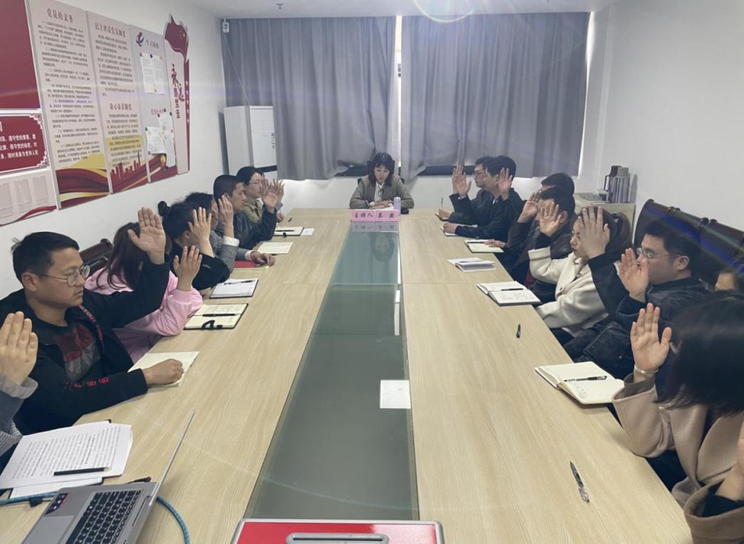 屯溪區(qū)國投集團召開第一次職工代表大會選舉產生第一屆職工董事、職工監(jiān)事