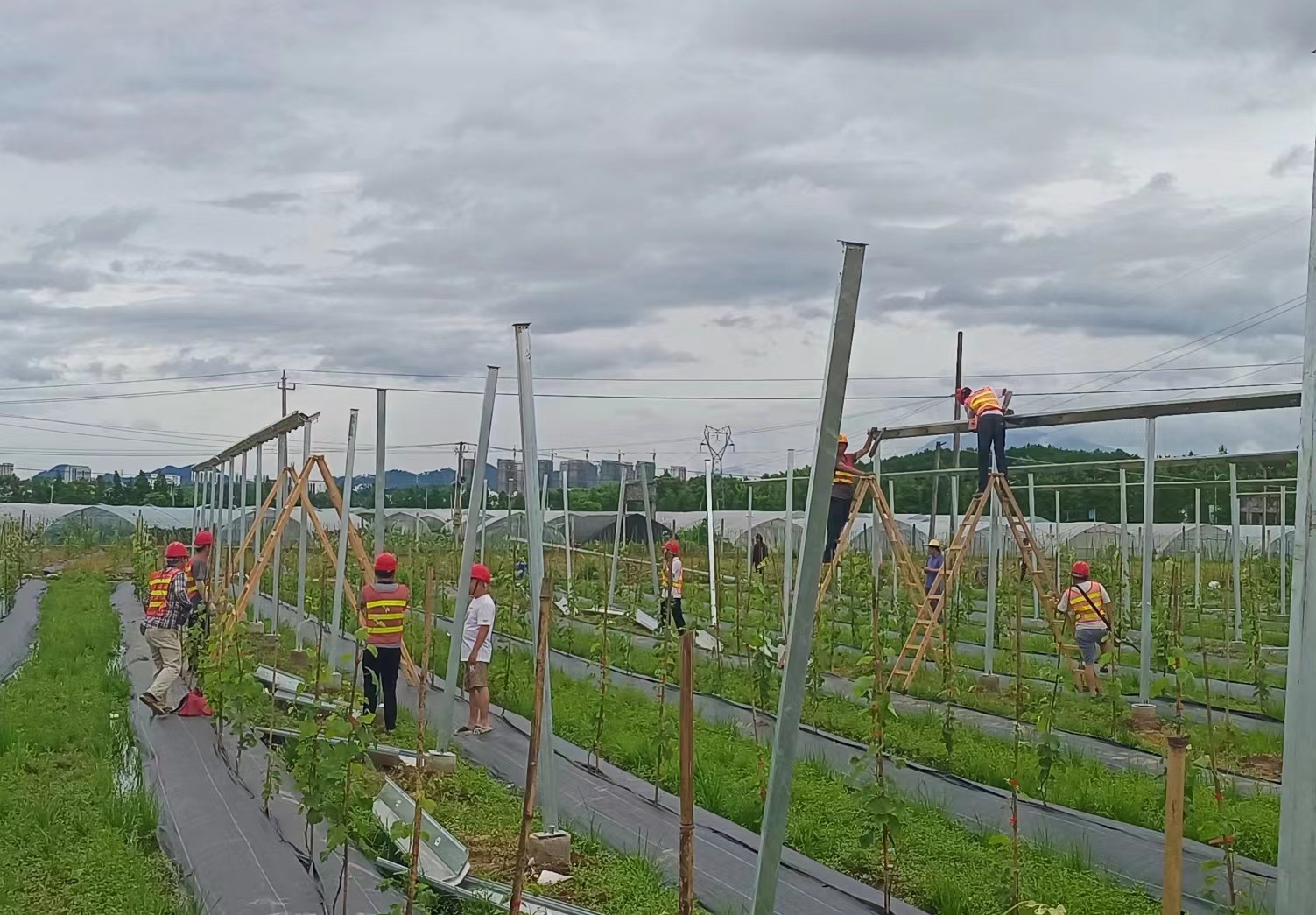 遵守安全生產(chǎn)法，當(dāng)好第一責(zé)任人