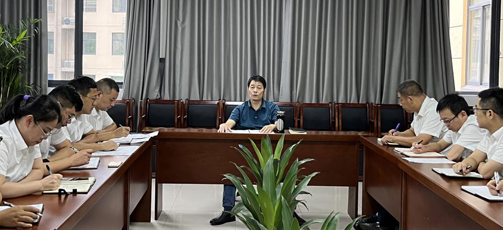 城建投公司黨支部召開黨員（擴大）會議暨酒駕、醉駕等違法犯罪行為警示教育集體談話會