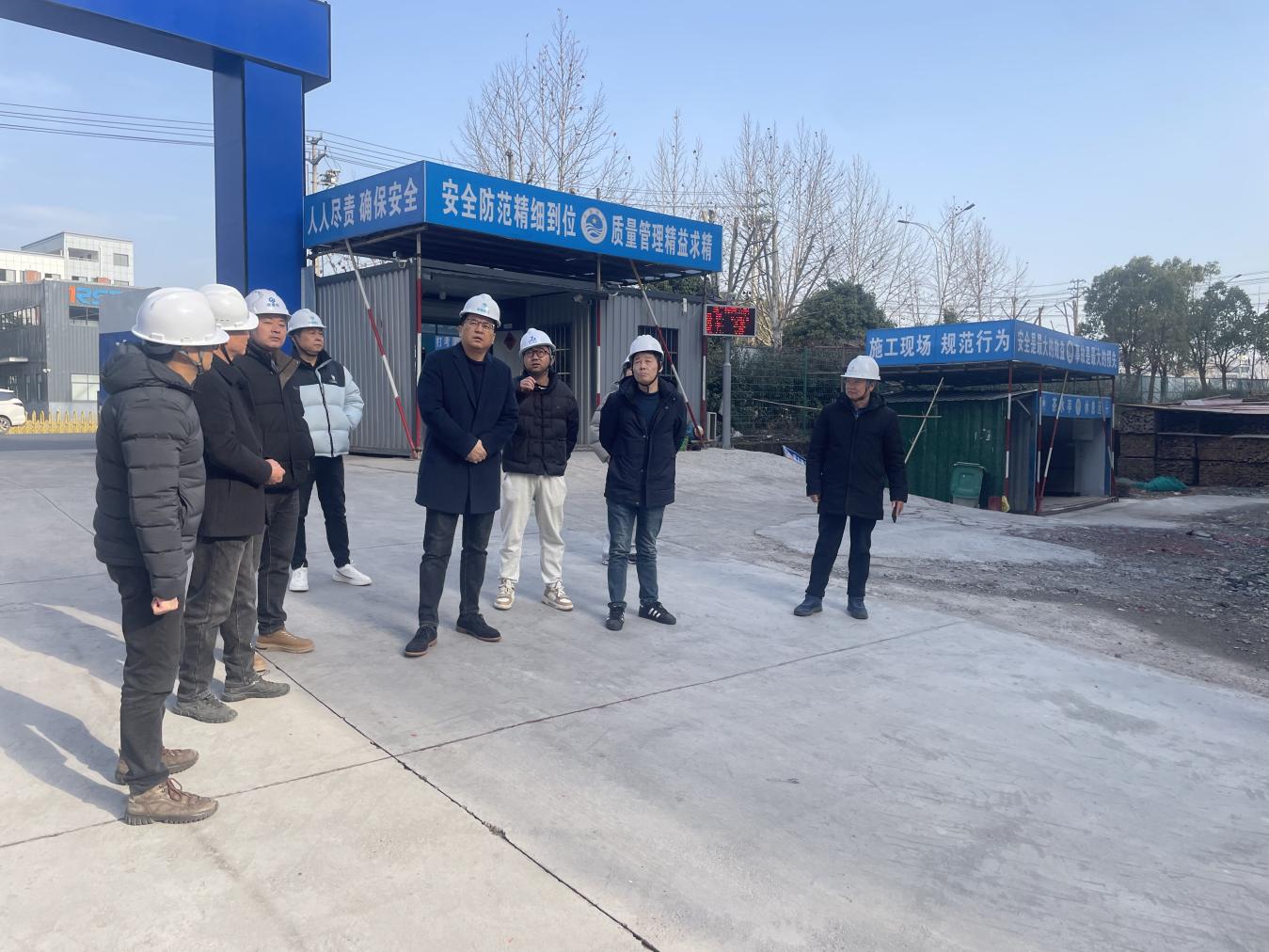 搶抓開局  全力以“復(fù)”  助力項(xiàng)目開門紅——區(qū)國投集團(tuán)督查重點(diǎn)項(xiàng)目復(fù)工復(fù)產(chǎn)情況