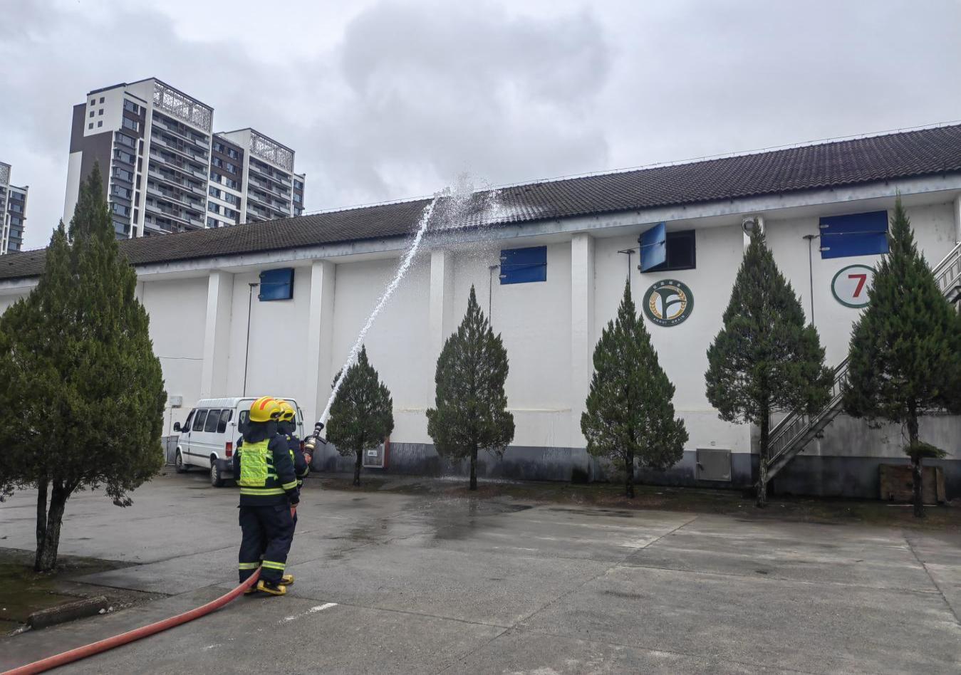 屯溪區(qū)糧儲公司：積極參加消防逃生專項演練，共筑春季火災(zāi)防線