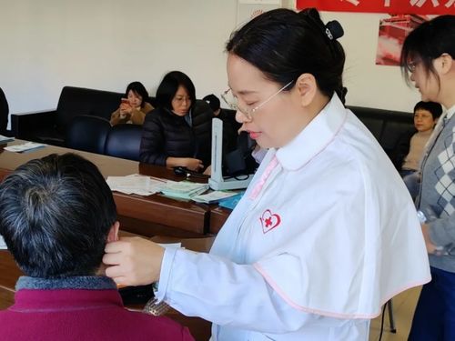 知識(shí)賦能提素養(yǎng)，健康服務(wù)促實(shí)效——論健康宣講與教育咨詢?cè)诨踞t(yī)療提質(zhì)增效中的核心作用